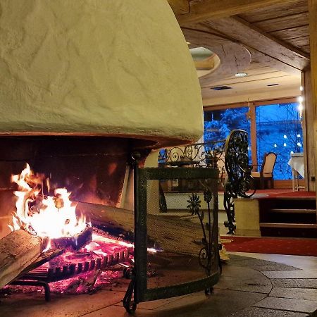 Das Kronen Hotel Зеефелд в Тирол Екстериор снимка
