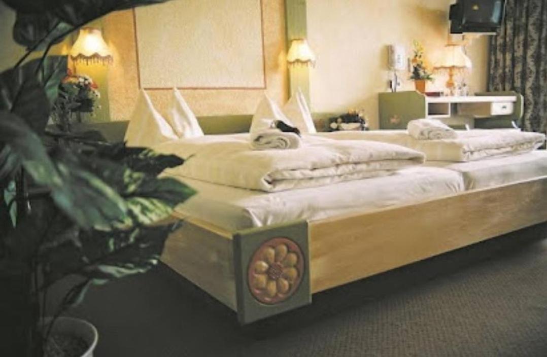 Das Kronen Hotel Зеефелд в Тирол Екстериор снимка